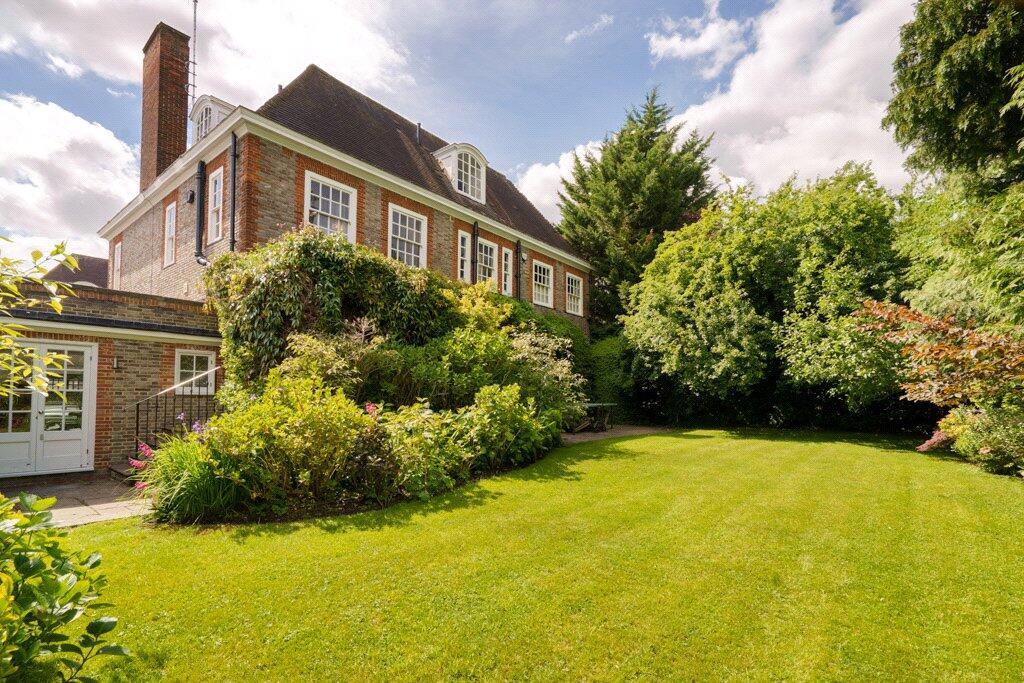 6 bedroom detached house for sale in Heath Gate, Hampstead Garden Suburb, London, NW11